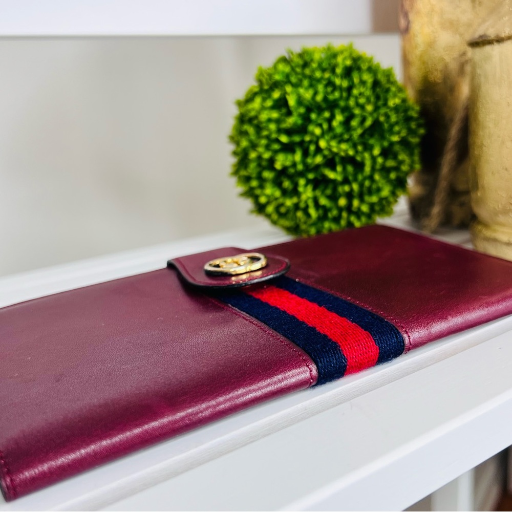 100% authentic Gucci, leather maroon wallet - Picture 11 of 11